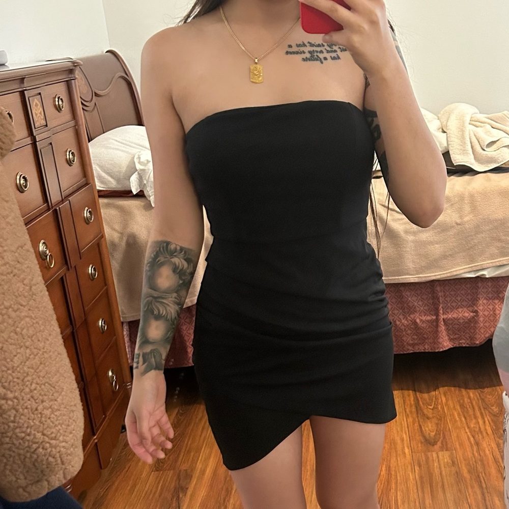 Simple Black Dress❤️